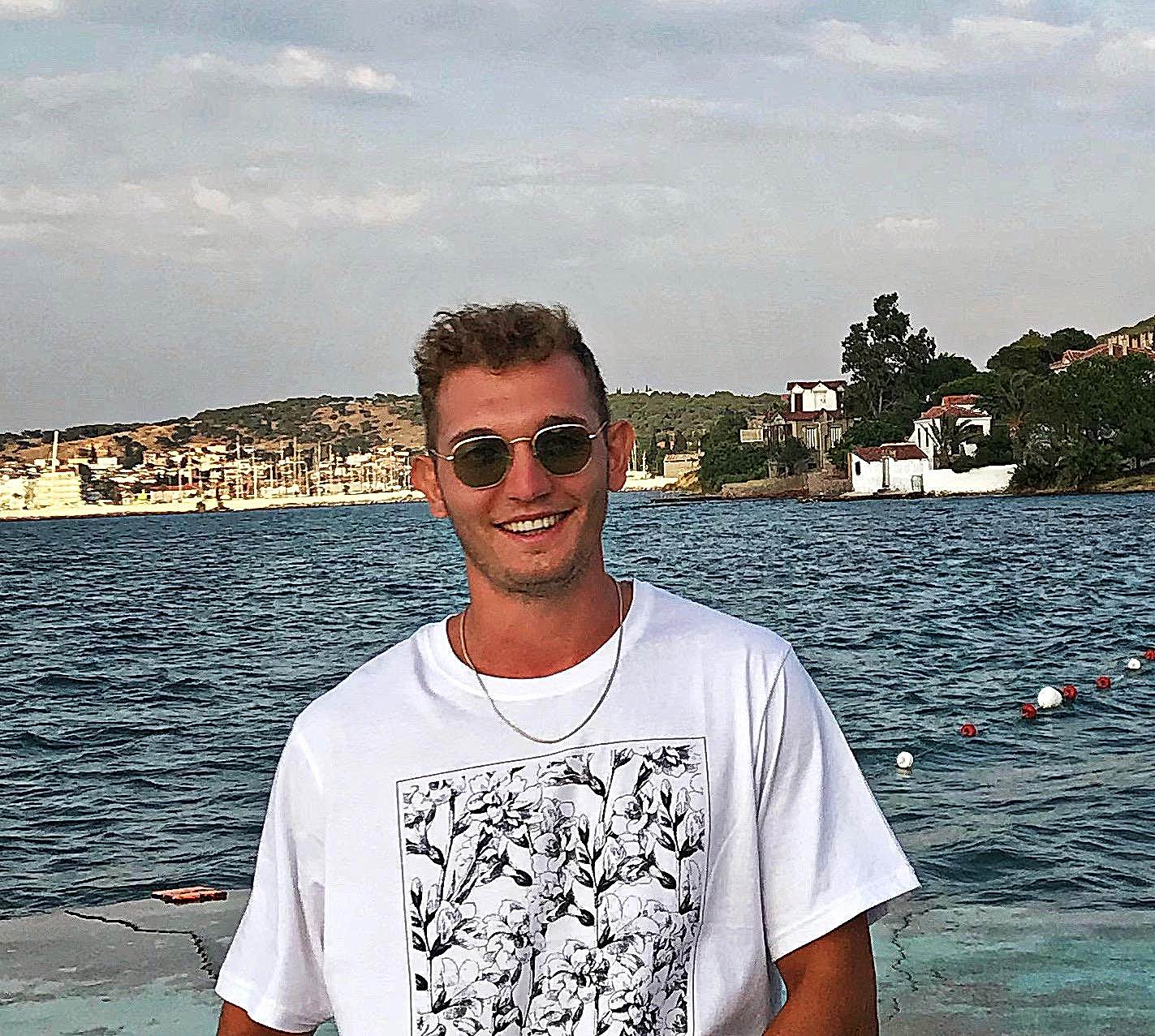 Şunun resmi: Mert Ciddi